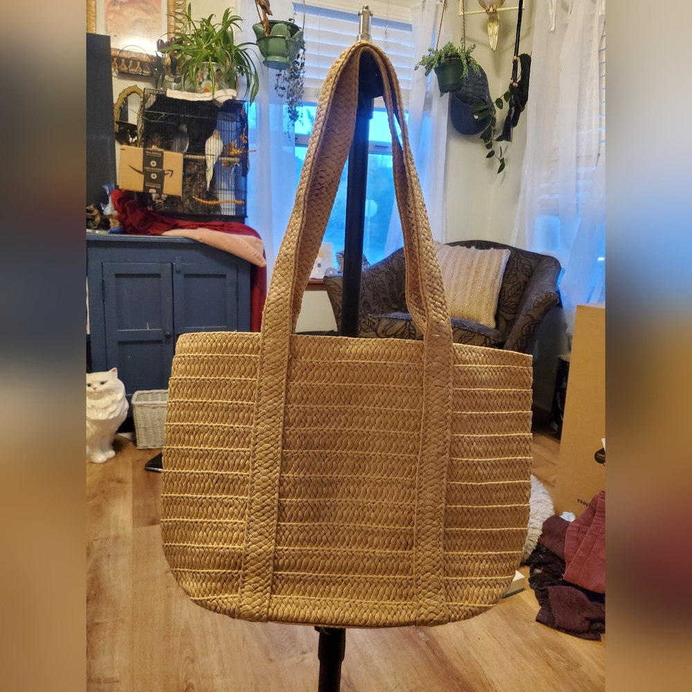 COPY - Draper James Purse woven rattan